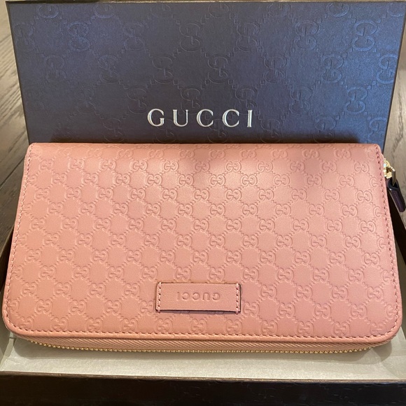 Gucci Handbags - Gucci Microguccissima GG Leather Zipper Wallet